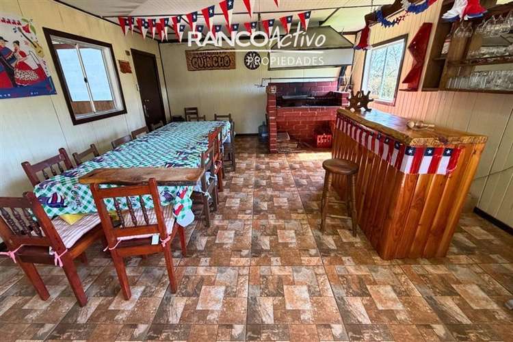 Casa y Parcela En Venta 4 dorm y 3 baños Mariquina, Valdivia