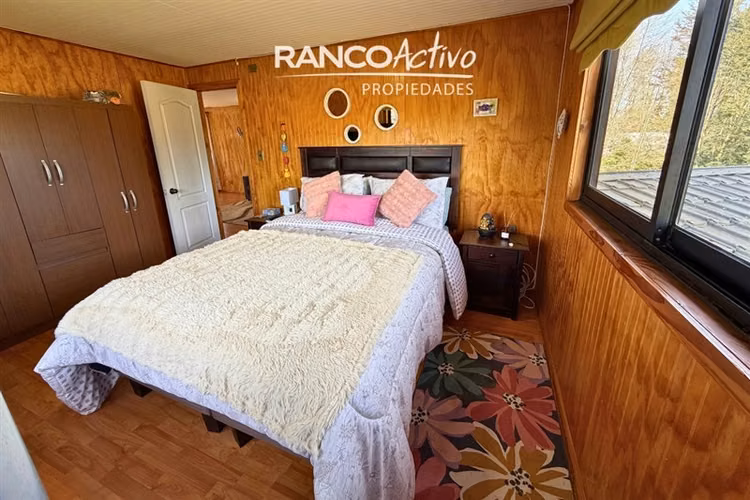 Casa y Parcela En Venta 4 dorm y 3 baños Mariquina, Valdivia