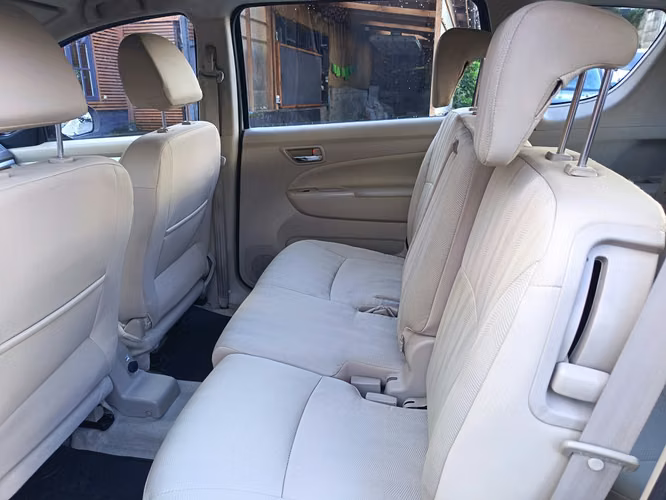 SUZUKI ERTIGA GLX 1.4 TRES CORRIDAS - Imagen 10