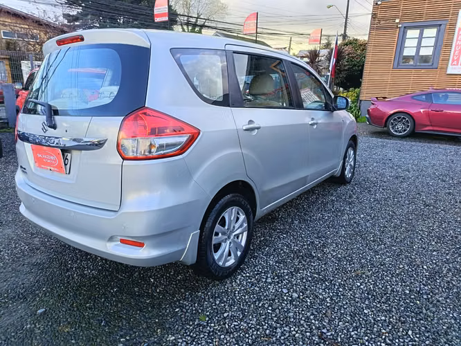 SUZUKI ERTIGA GLX 1.4 TRES CORRIDAS - Imagen 13