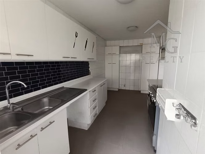 Departamento en arriendo de 2 dorm mas servic. en Las Condes - Imagen 6