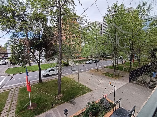 Departamento en arriendo de 2 dorm mas servic. en Las Condes - Imagen 10