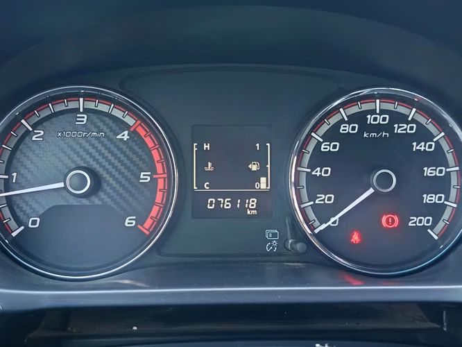 MITSUBISHI L200 KATANA CRT 2.4 4X4 - Imagen 7