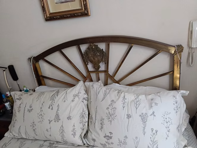 VENDO CATRE DE BRONCE - Imagen 2