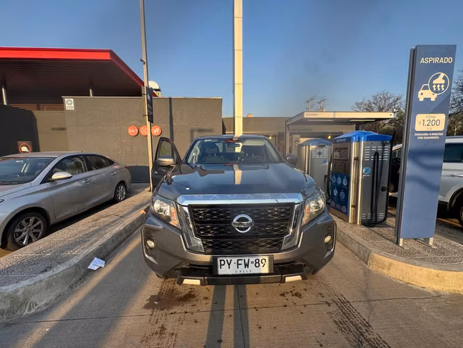 NISSAN NAVARA XE 2.3 DIESEL 4x2 - Imagen 3