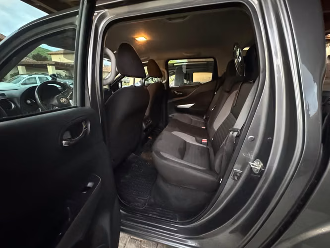 NISSAN NAVARA XE 2.3 DIESEL 4x2 - Imagen 7