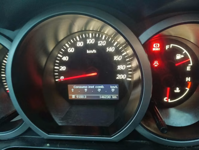 VENDO SUZUKI GRAND NOMADE 4X4 2010 DIESEL 1.9 F