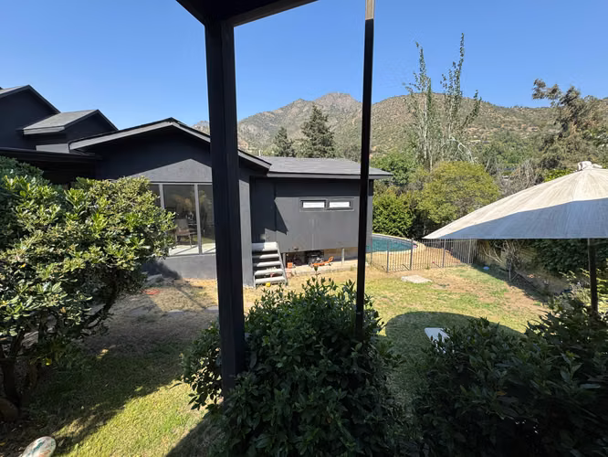 Cómoda casa recién remodelada en El Arrayán amplios dormitorios - Imagen 9