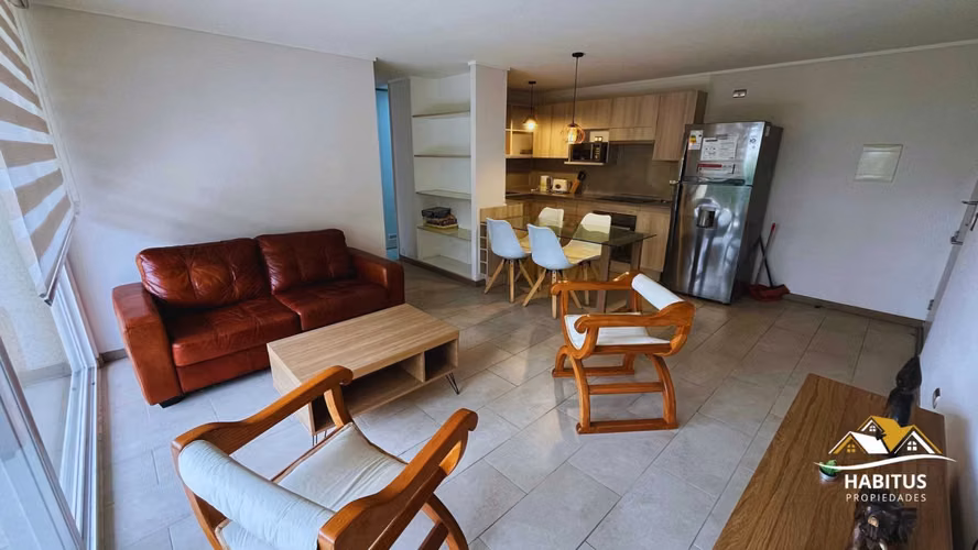 SE VENDE DEPARTAMENTO AV. 4 ESQUINAS SECTOR COSTERO - Imagen 4
