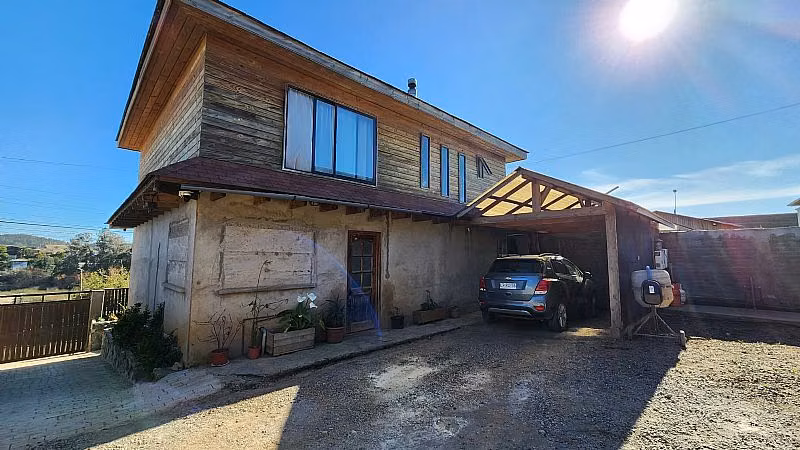 HERMOSA CASA CON TRES CABAÑAS EN VENTA EN PICHILEMU - Imagen 6