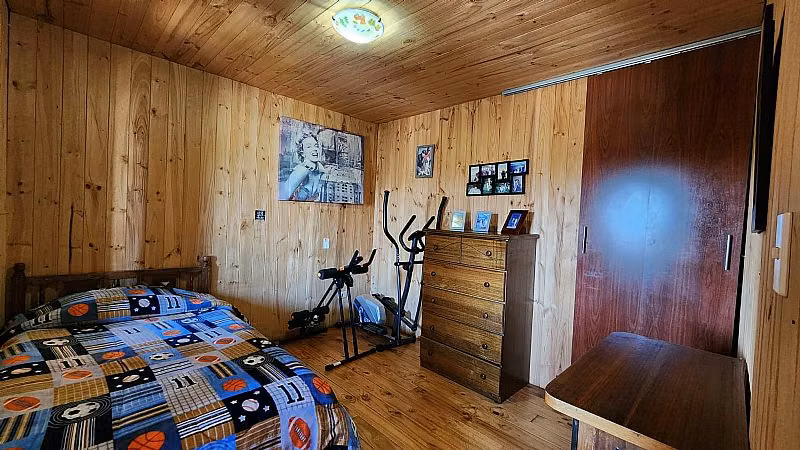 HERMOSA CASA CON TRES CABAÑAS EN VENTA EN PICHILEMU - Imagen 25