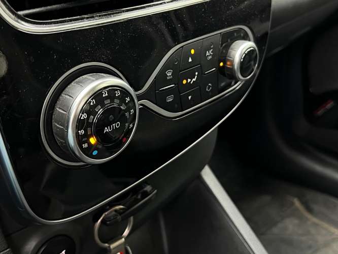 RENAULT CLIO EXPRESSION 1.2 MT 2017 - Imagen 14