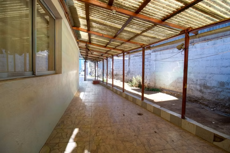 Casa 20 hab. en el centro de La Serena — inversión o renta - Imagen 2