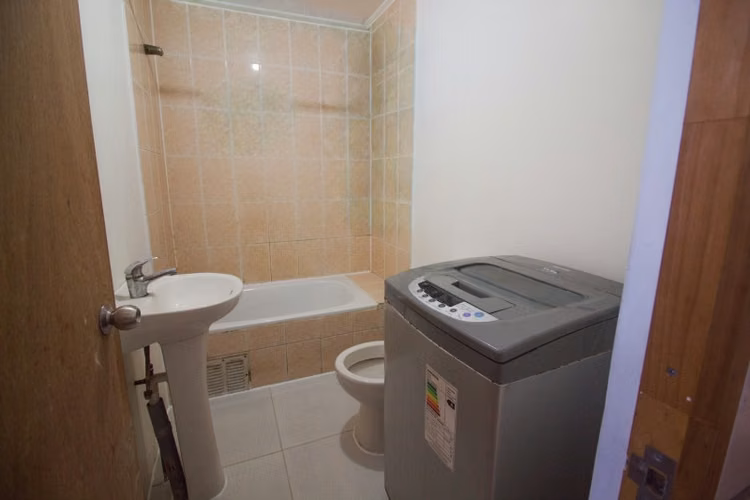 Casa 20 hab. en el centro de La Serena — inversión o renta - Imagen 9