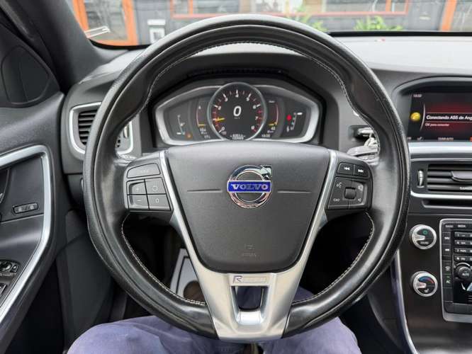 VOLVO S60 T5 2.0T  2018