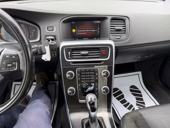 VOLVO S60 T5 2.0T  2018 - Imagen 15