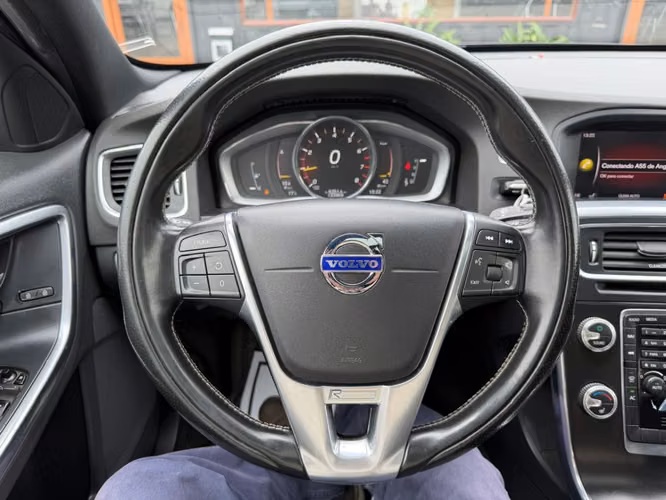 VOLVO S60 T5 2.0T  2018 - Imagen 14