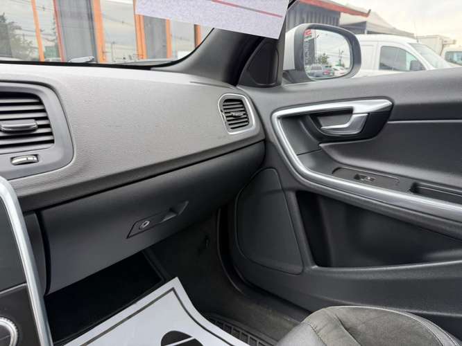 VOLVO S60 T5 2.0T  2018