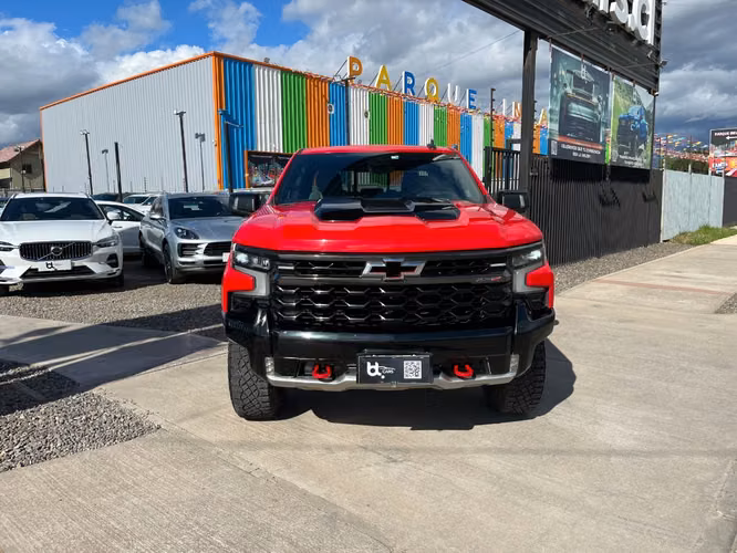 CHEVROLET SILVERADO ZR2 4X4 6.2 AUT 2023 - Imagen 7