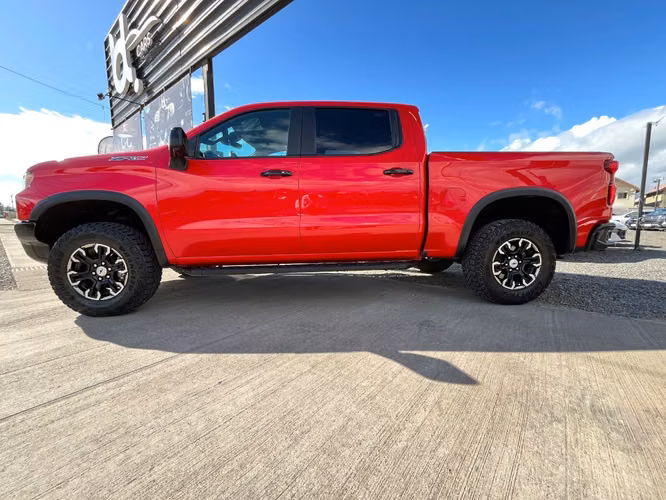 CHEVROLET SILVERADO ZR2 4X4 6.2 AUT 2023 - Imagen 20