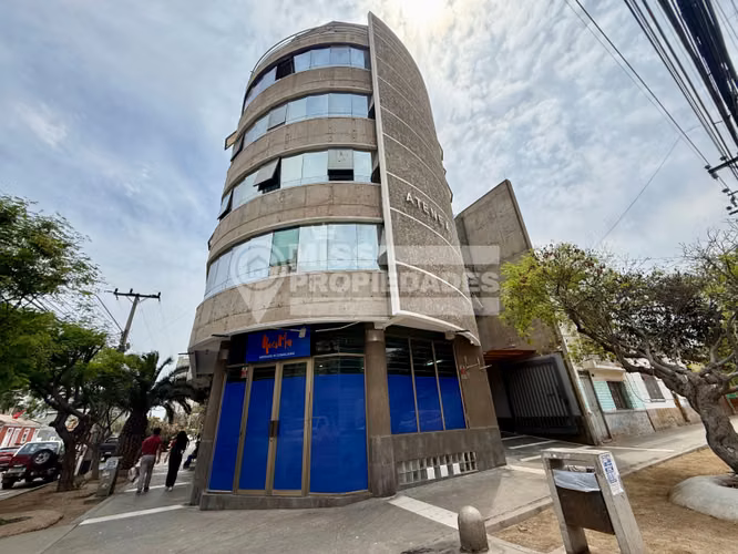VENDE DERECHO A LLAVE CLÍNICA DE DERMOESTÉTICA, ANTOFAGASTA