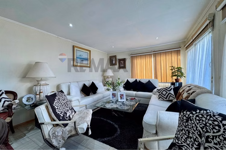 Exclusiva casa con vista, blanca estela, concón - Imagen 12