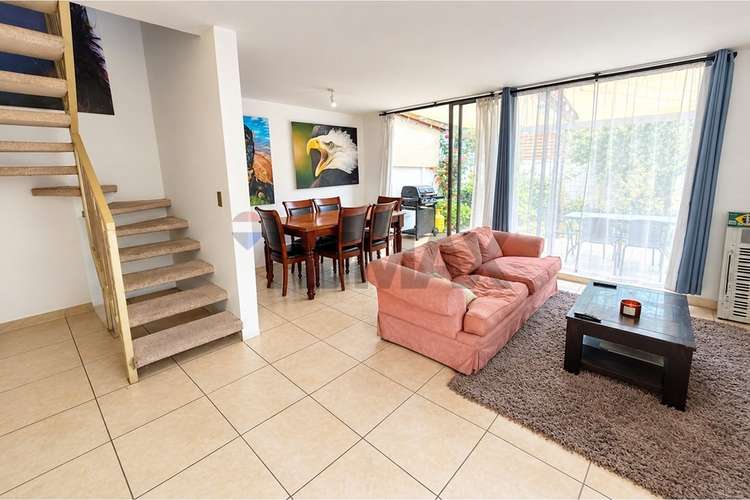 Casa de 5 dormitorios y 3 baños de 181mts2 total - Imagen 2
