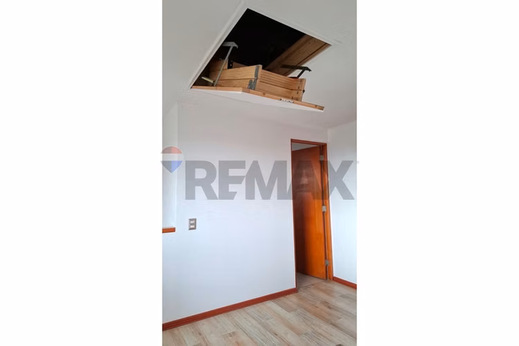Casa familiar con piscina en sector las pircas - Imagen 23