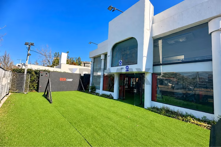 Local comercial av vitacura 19 m frente 6 estac - Imagen 3
