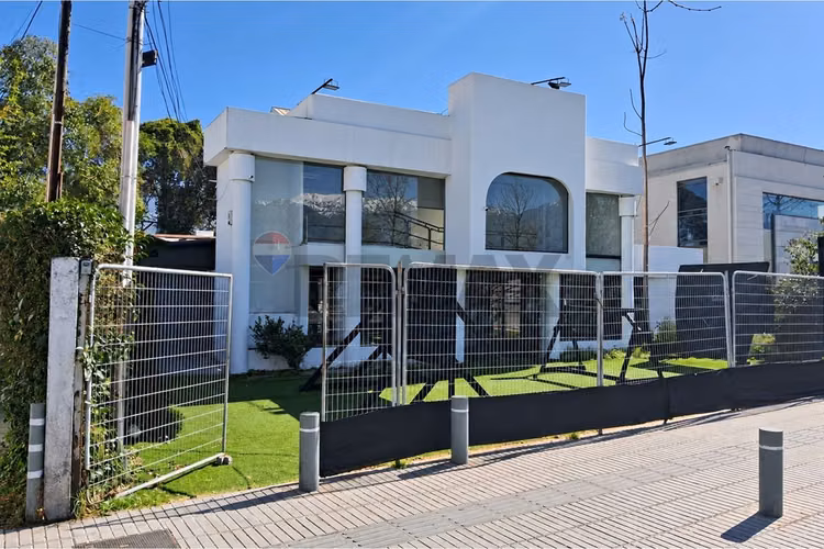 Local comercial av vitacura 19 m frente 6 estac - Imagen 2