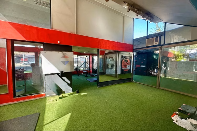 Local comercial av vitacura 19 m frente 6 estac - Imagen 11