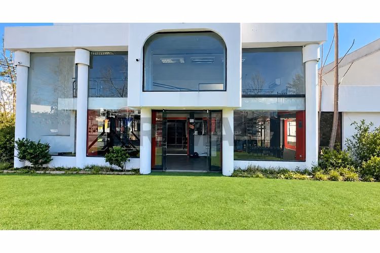Local comercial av vitacura 19 m frente 6 estac - Imagen 4