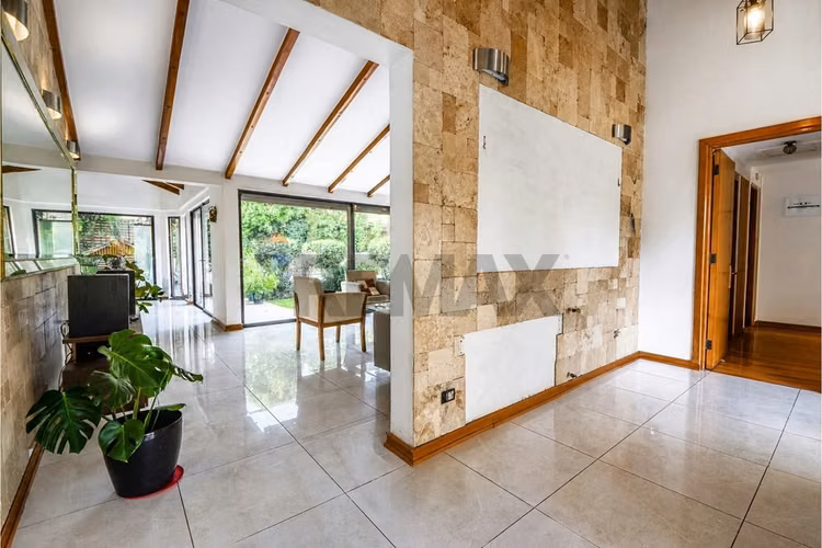 Casa peñalolen 5d+3b+4e, piscina, quincho, terraza - Imagen 4