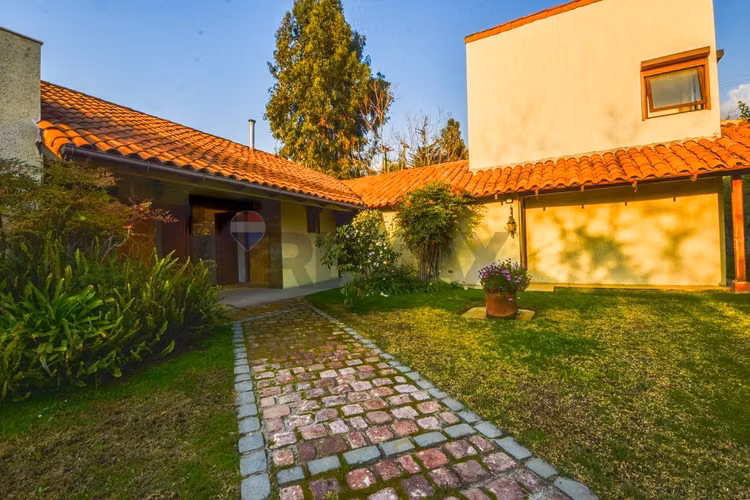 Casa peñalolen 5d+3b+4e, piscina, quincho, terraza - Imagen 2