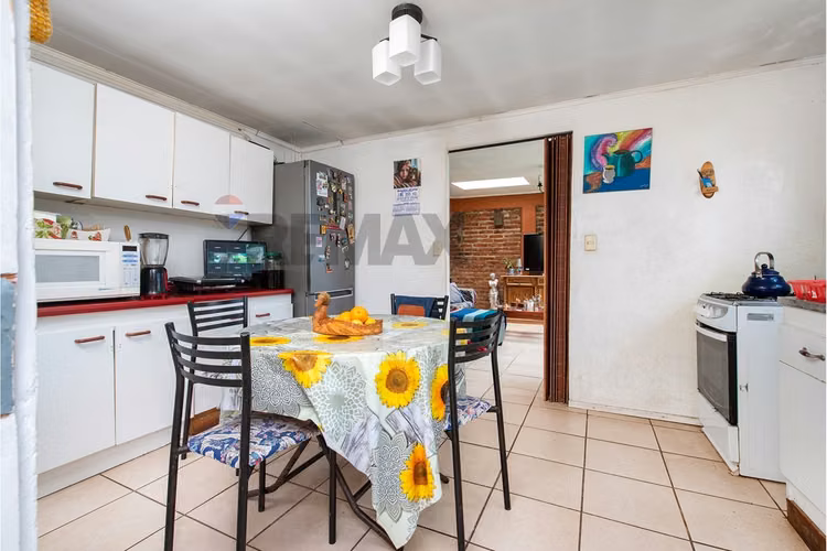 Oportunidad venta casa con piscina, quinta normal - Imagen 13