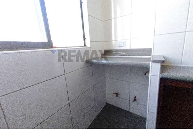 Arriendo depto 2d2b amplio con terraza y estac - Imagen 9