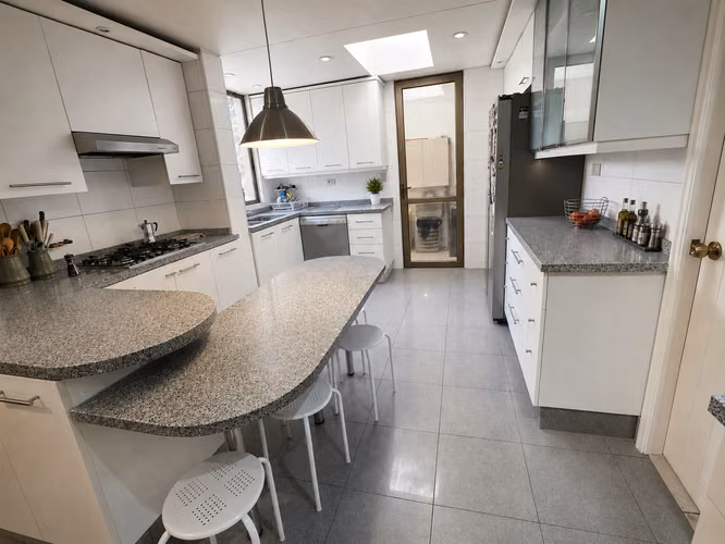CASA EN VENTA SAN CARLOS DE APOQUINDO EN CONDOMINIO - Imagen 6