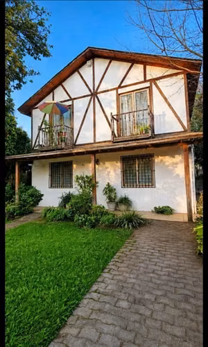 CASA LARRAIN