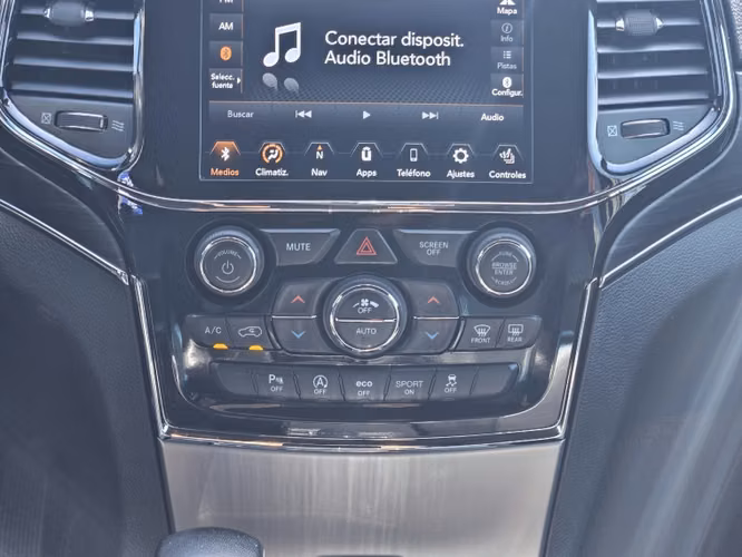Jeep Grand Cherokee 3.6 Limited Lx At 4x4 2022 - Imagen 11