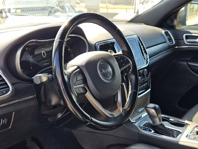 Jeep Grand Cherokee 3.6 Limited Lx At 4x4 2022 - Imagen 17