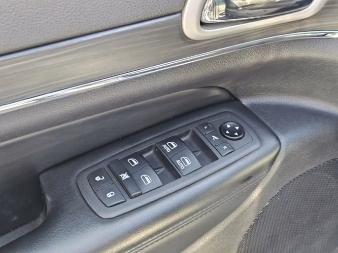 Jeep Grand Cherokee 3.6 Limited Lx At 4x4 2022 - Imagen 13