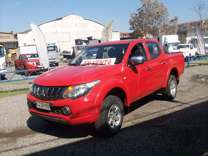 camioneta mitsubishi  l200 katana cr2.4 diesel 4x2 2018