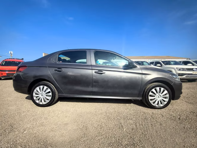 PEUGEOT 301 2022 - Imagen 4
