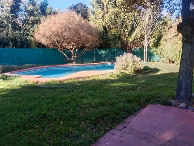 Parcela en arriendo en Pirque