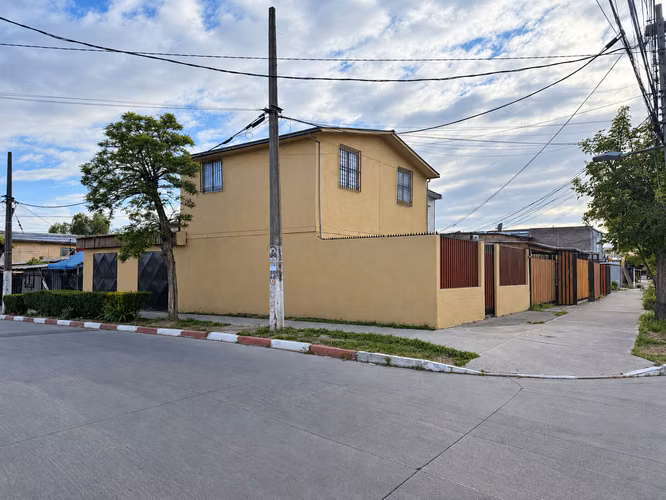 Casa en San Bernardo 3D -2B, con local comercial - Imagen 2