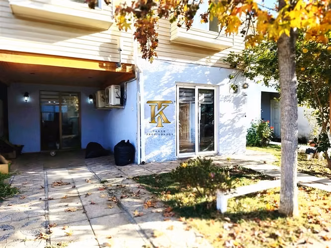 Casa en venta de 4 dorm. en Peñaflor - Imagen 2