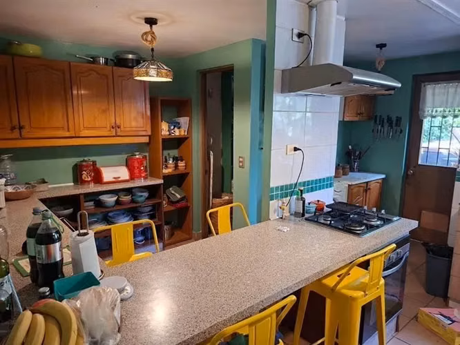 Casa en arriendo de 4 dorm. en Lo Barnechea