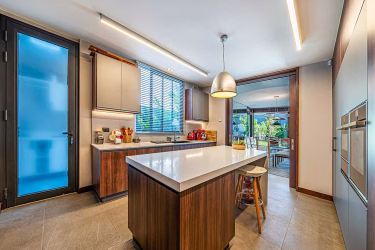 Casa Nueva en Los Nogales, La Dehesa 645m²  Terr (32679)