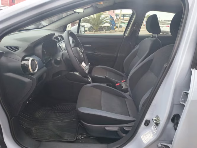 Nissan Versa 1.6 ADVANCE 4X2 MT 4P 2024 - Imagen 18