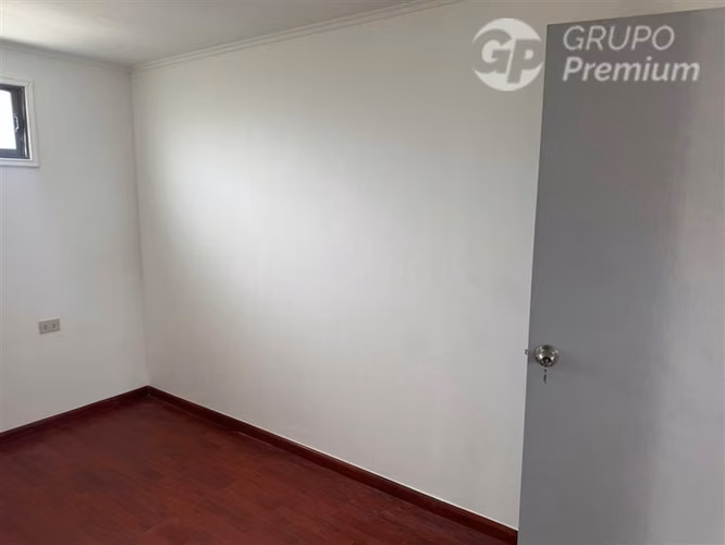 Casa de 6Dorm, 4 Baños (2 casas), Patio est. techado portón. - Imagen 7